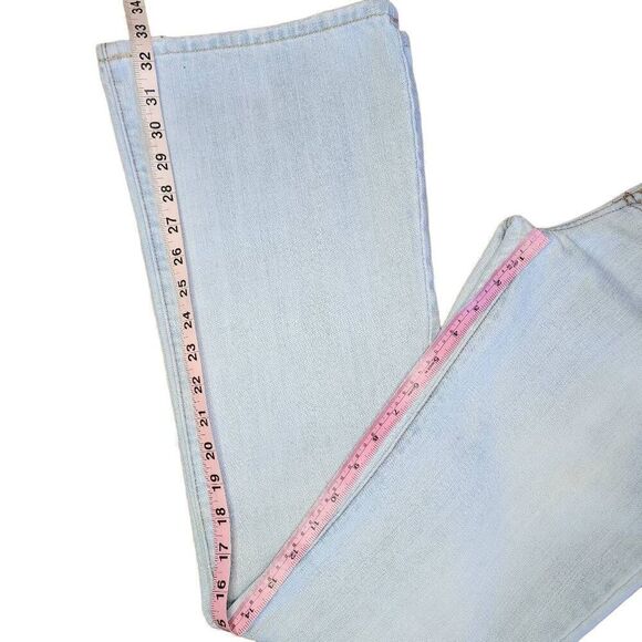 Abercrombie & Fitch Women Jeans, Light Wash "Madison" Bootcut Jeans, Sz 4 Long - Picture 4 of 11